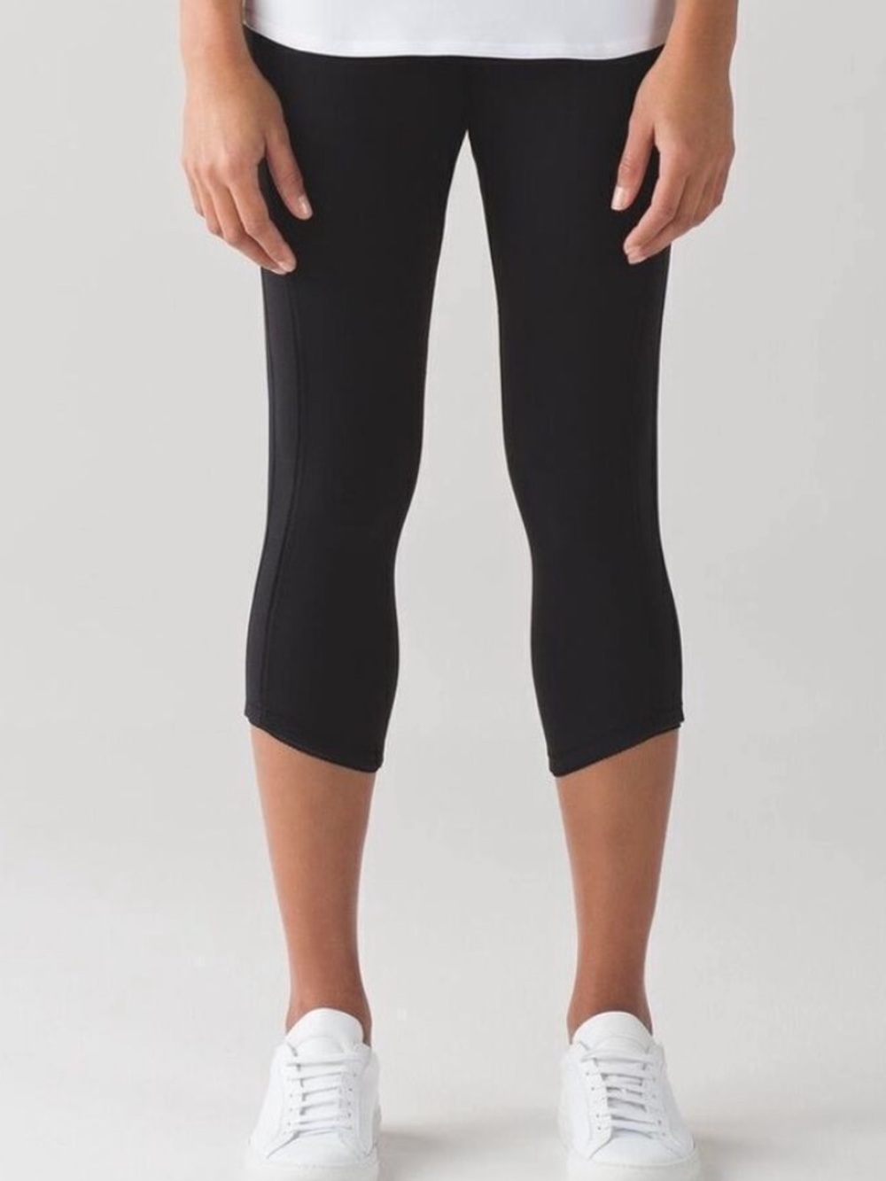 Lululemon Deep Breath 19” Mesh Pockets Crop Black Leggings Run Yoga Workout -4
